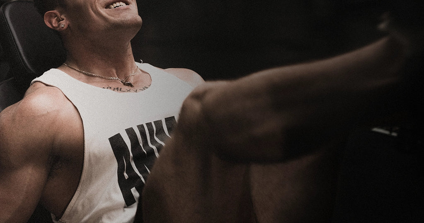 Athlete training with focus in the gym